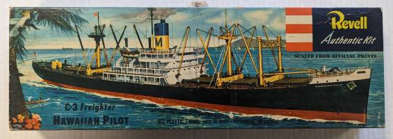Thumbnail REVELL H315 C-3 FREIGHTER HAWAIIAN PILOT