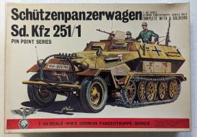 Thumbnail BANDAI 8222 SCHUTZENPANZERWAGEN SD. KFZ 251/1