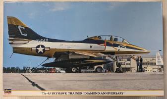 Thumbnail HASEGAWA 08126 TA-4J SKYHAWK TRAINER DIAMOND ANNIVERSARY
