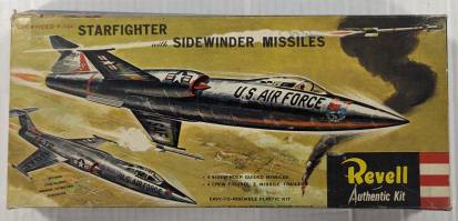Thumbnail REVELL H199 STARFIGHTER WITH SIDEWINDER MISSILES