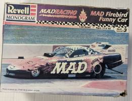 Thumbnail REVELL 7657 MAD FIREBIRD FUNNY CAR