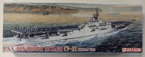Thumbnail DRAGON 7063 USS BON HOMME RICHARD