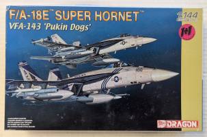 Thumbnail DRAGON 4590 F/A-18E SUPER HORNET VFA-143 PUKIN DOGS