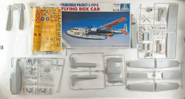 Thumbnail KINGKIT MODEL SCRAPYARD ITALERI 146 FLYING BOX CAR  CRACKED DECALS 