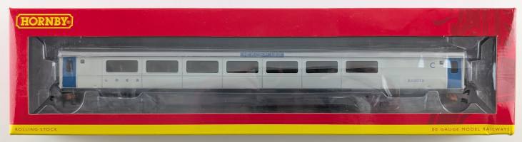 Thumbnail HORNBY R40355A PLATINUM JUBILEE OF QUEEN ELIZABETH II MK3 SLIDING DOOR