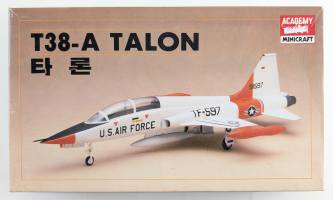 Thumbnail ACADEMY 1617 T-38A TALON