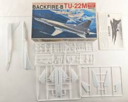 Thumbnail KINGKIT MODEL SCRAPYARD ACADEMY 1601 USSR TU-22 BACKFIRE  NO DECALS/CLEAR PARTS 