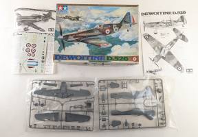 Thumbnail KINGKIT MODEL SCRAPYARD TAMIYA 61048 DEWOITINE D.520  CRACKED DECALS 