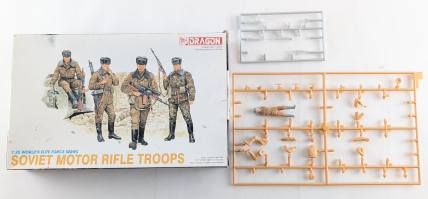 Thumbnail KINGKIT MODEL SCRAPYARD DRAGON 3008 SOVIET MOTOR RIFLE TROOPS  INCOMPLETE 
