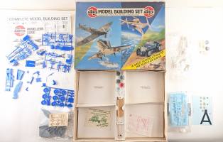 Thumbnail KINGKIT MODEL SCRAPYARD AIRFIX 960218 MODEL BUILDING SET SPITFIRE 1A/INTERCEPTOR/SKYHAWK/ MG K3 MAGNETTE INCOMPLETE