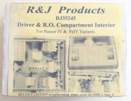 Thumbnail R&J PRODUCTS 35245 DRIVER AND RO COMPARTMENT INTERIOR FOR PANZER IV PZIV VARIANTS