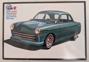 Thumbnail AMT 1359 RETRO DELUXE 1949 FORD
