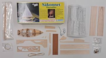 Thumbnail KINGKIT MODEL SCRAPYARD MIDWEST PRODUCTS CO INC 98 THE SAKONNET DAYSAILER STARTED
