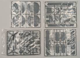 Thumbnail KINGKIT MODEL SCRAPYARD HOBBYBOSS 83212 B-24D LIBERATOR  NO INSTRUCTIONS  DAMAGED BOX  MISSING CANOPY 