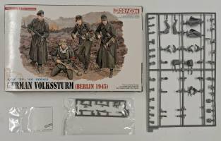 Thumbnail KINGKIT MODEL SCRAPYARD DRAGON 6020 GERMAN VOLKSSTURM BERLIN 1945 INCOMPLETE