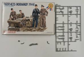 Thumbnail KINGKIT MODEL SCRAPYARD DRAGON 6028 TIGER ACES  NORMANDY 1944   INCOMPLETE 