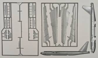 Thumbnail KINGKIT MODEL SCRAPYARD TAMIYA PA1016.1300 BOEING B-52F STRATOFORTRESS DAMAGED BOX DAMAGED DECALS