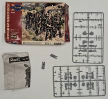 Thumbnail KINGKIT MODEL SCRAPYARD REVELL 02612 DEUTSCHE PANZERGRENADIERE GERMAN ARMOURED INFANTRY INCOMPLETE