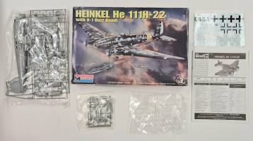 Thumbnail KINGKIT MODEL SCRAPYARD MONOGRAM 85-5530 HEINKEL HE 111H-22 WITH V-1 BUZZ BOMB CUT DECALS