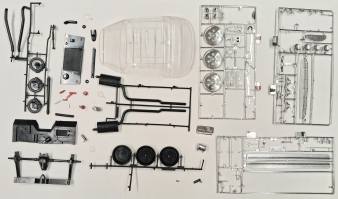 Thumbnail KINGKIT MODEL SCRAPYARD MONOGRAM 2600 CORVETTE STINGRAY 65 STARTED DAMAGED BOX - UK SALE ONLY