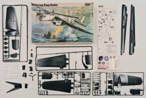 Thumbnail KINGKIT MODEL SCRAPYARD FROG F207 WHITLEY LONG RANGE BOMBER  INCOMPLETE 
