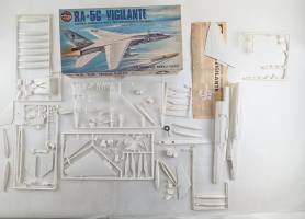 Thumbnail KINGKIT MODEL SCRAPYARD AIRFIX 4012 RA-5C VIGILANTE  INCOMPLETE 