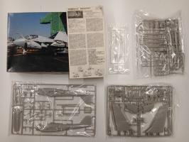 Thumbnail KINGKIT MODEL SCRAPYARD FUJIMI 72016 A-6E INTRUDER MAIN BATTERY  NO DECALS 