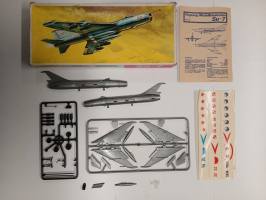 Thumbnail KINGKIT MODEL SCRAPYARD PLASTICART SU-7  INCOMPLETE 