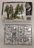 Thumbnail KINGKIT MODEL SCRAPYARD MASTERBOX 3541 CASUALTY EVACUATION GERMAN INFANTRY STALINGRAD 1942  INCOMPLETE 