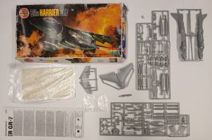 Thumbnail KINGKIT MODEL SCRAPYARD AIRFIX 04039 BA HARRIER GR7  DAMAGED BOX 