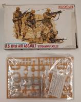 Thumbnail KINGKIT MODEL SCRAPYARD DRAGON 3011 U.S. 101ST AIR ASSAULT  SCREAMING EAGLES   INCOMPLETE 