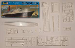 Thumbnail KINGKIT MODEL SCRAPYARD REVELL 06821 QUEEN ELIZABETH 2  INCOMPLETE 