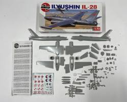 Thumbnail KINGKIT MODEL SCRAPYARD AIRFIX 04010 ILYUSHIN IL-28  INCOMPLETE 