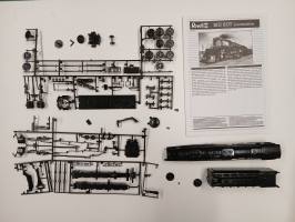 Thumbnail KINGKIT MODEL SCRAPYARD REVELL 02165 BIG BOY LOCOMOTIVE BROKEN PARTS