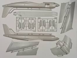 Thumbnail KINGKIT MODEL SCRAPYARD AMT 8848 KC-135A STRATOTANKER NO DECALS - UK SALE ONLY