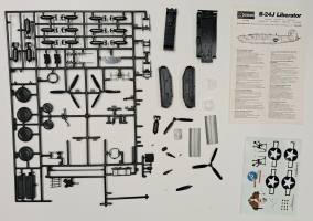 Thumbnail KINGKIT MODEL SCRAPYARD MONOGRAM 5608 B-24J LIBERATOR  INCOMPLETE   BROKEN PROP 