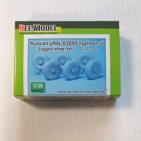 Thumbnail DEF MODEL 35137 RUSSIAN URAL 63095 TYPHOON-U SAGGED WHEEL SET FOR PRG MODEL