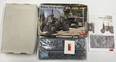 Thumbnail KINGKIT MODEL SCRAPYARD MINIART 35317 GERMAN TRACTOR D8506 WITH CARGO TRAILER DAMAGED BOX AND DECALS