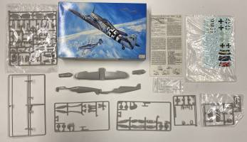 Thumbnail KINGKIT MODEL SCRAPYARD FUJIMI J-3 MESSERSCHMITT BF109G-14/AS PETERLE STARTED