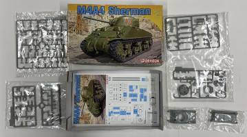 Thumbnail KINGKIT MODEL SCRAPYARD DRAGON 7311 M4A4 SHERMAN NO DECALS
