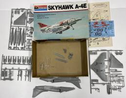 Thumbnail KINGKIT MODEL SCRAPYARD MONOGRAM 5406 SKYHAWK A-4E  CRACKED DECALS 