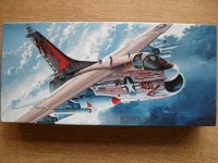 Thumbnail FUJIMI F12 A-7E CORSAIR II SUNLINERS